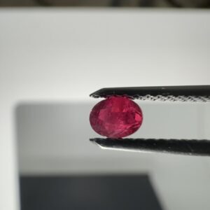 Super zeldzame bixbiet rode beryl