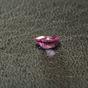 Gecertificeerde roze saffier