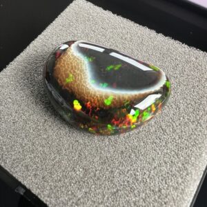 zwarte Stayish opaal