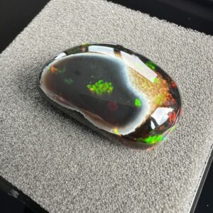 zwarte Stayish opaal