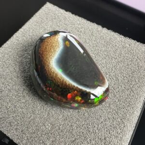 zwarte Stayish opaal